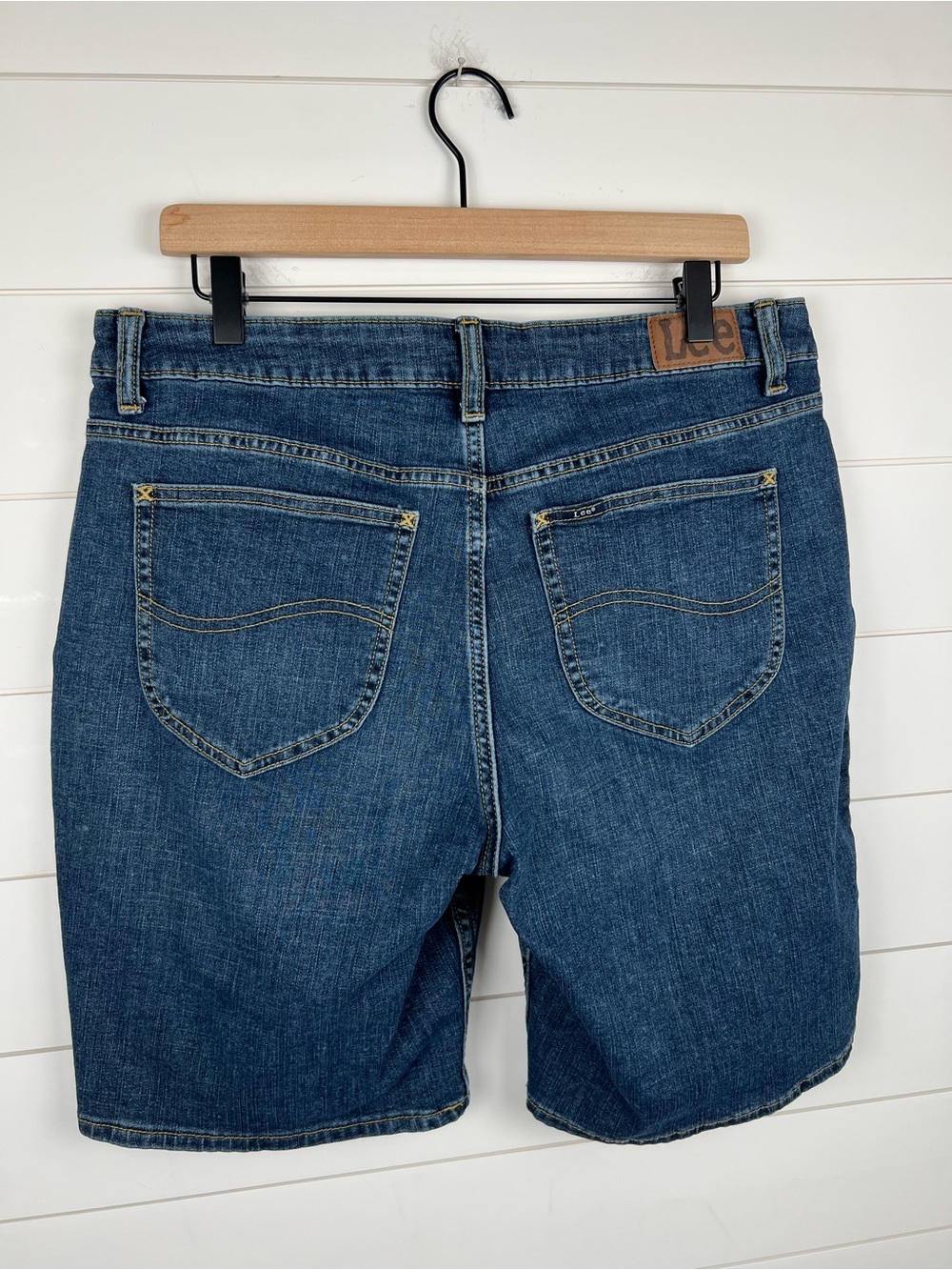 Lee Mid Rise Bermuda Jean Shorts Regular Fit Women's Size 14 Stretch - Picture 4 of 12